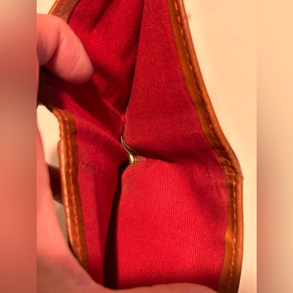 Rawling wallet good condition. - Picture 2 of 4